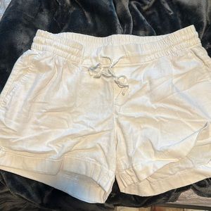 Old Navy Women’s White Linen Shorts
